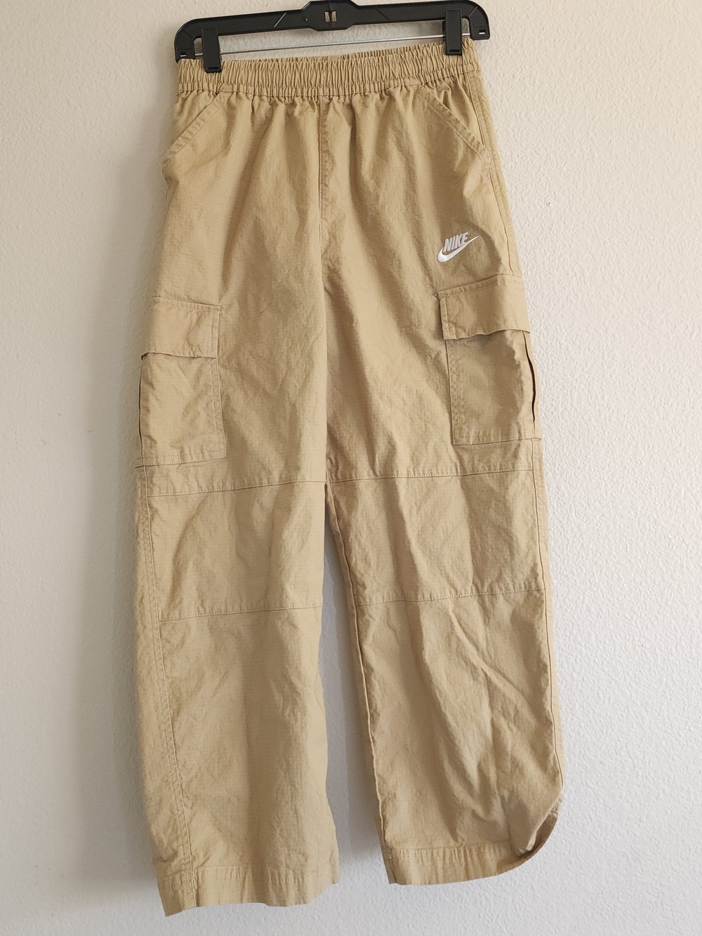 Nike Big Kids Sportswear Club Woven Cargo Pants Tan Khaki Size L